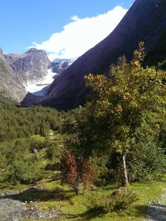 Momestova Jaktstuga Stryn