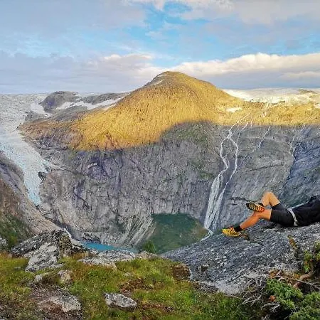 אכסניה Momestova
